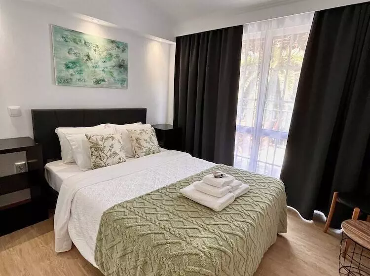 Aamiaismajoitus (B&B) Gardens Guest Househostel