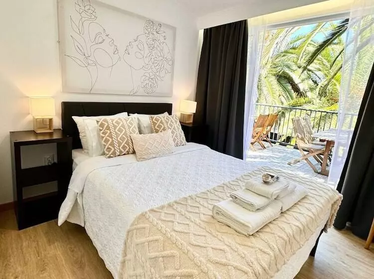 Aamiaismajoitus (B&B) Gardens Guest Househostel