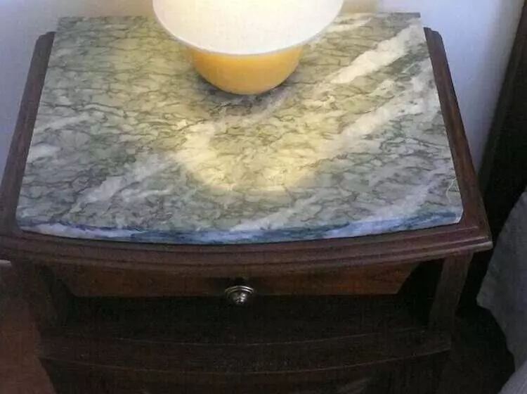 ベッドアンドブレックファースト Le Cadran Solaire