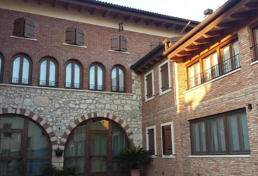 בית מלון כפרי Agriturismo Corte Galvani