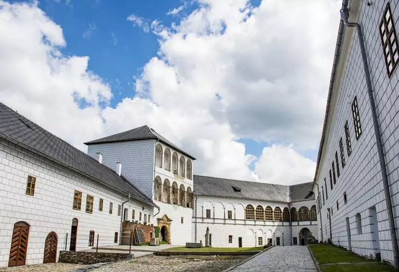 Hotelli Chateau Goldenstein