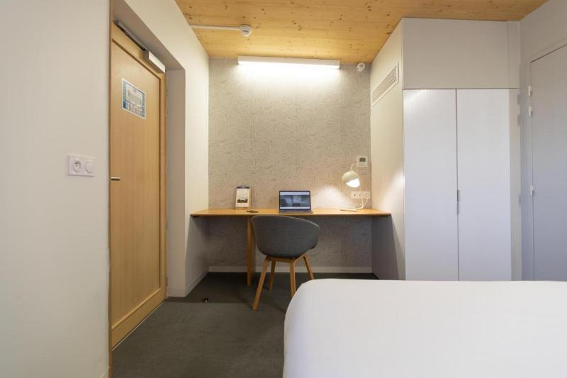 Hotel Thecamp Hôtel & Lodges   Aix En Provence