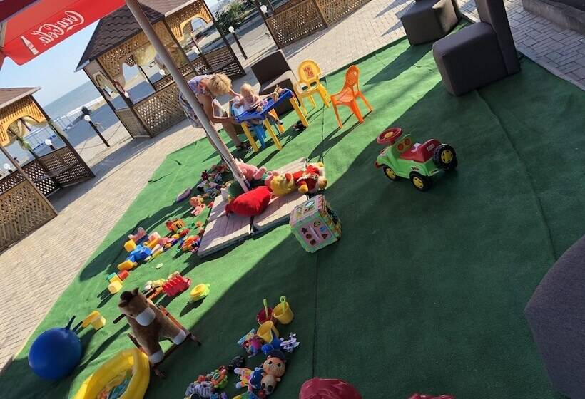 Отель Tropicana