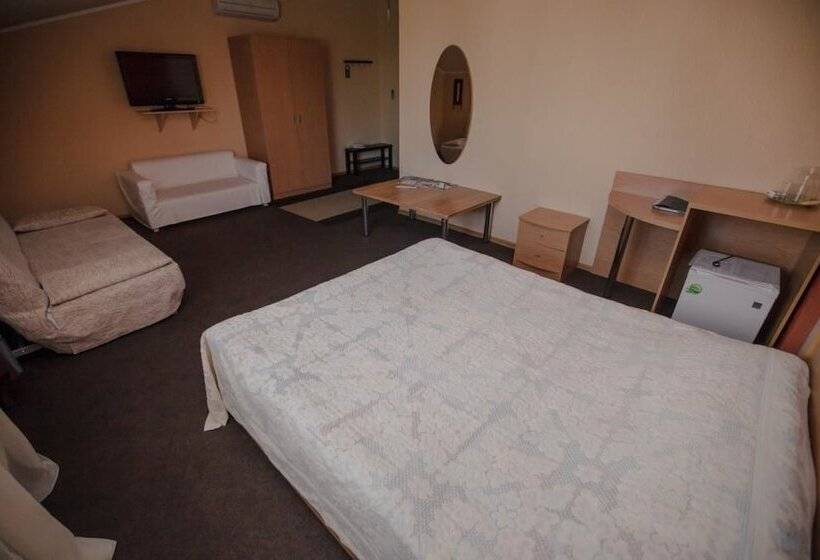 Отель Tropicana