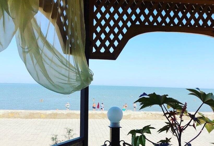 Отель Tropicana