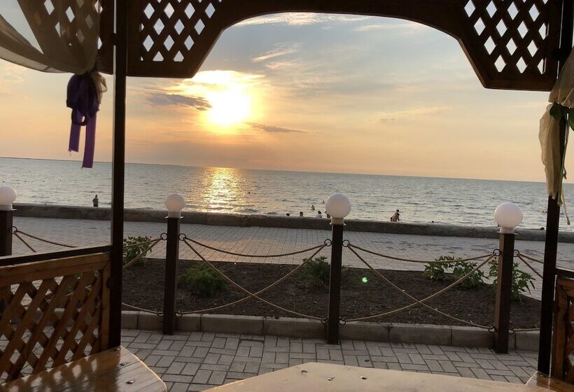 Отель Tropicana