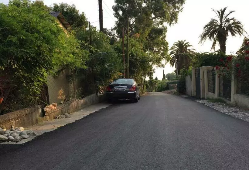 پانسیون Guest House Nana