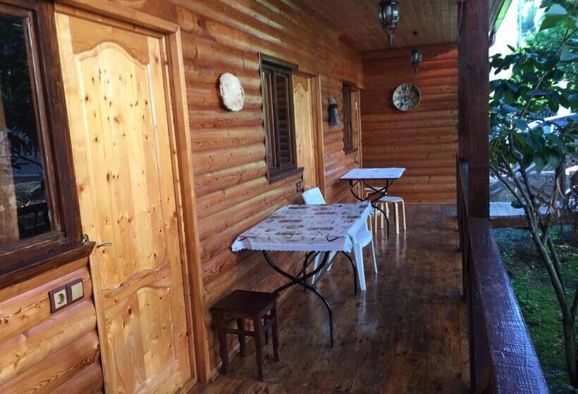 Panzió Guest House Nana