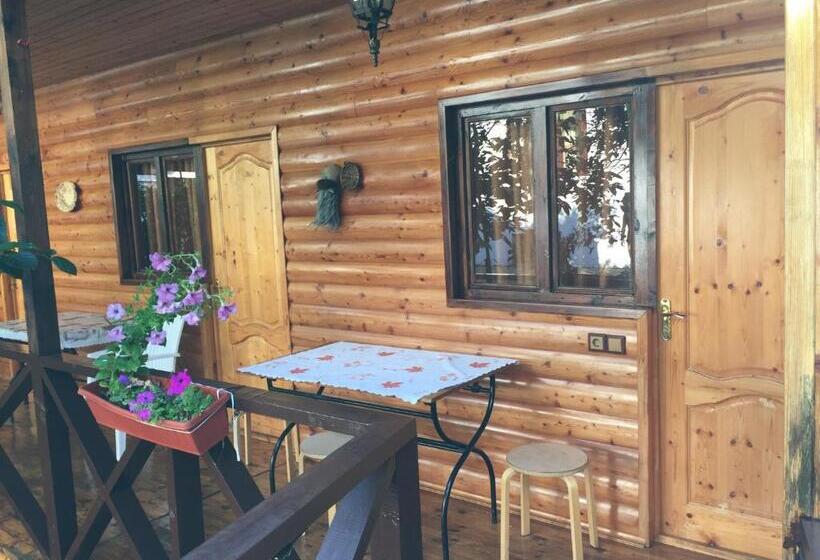 Panzió Guest House Nana