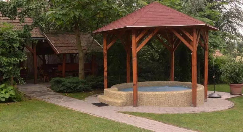 Majatalo Tisza Kert Vendégház  Tisza Kert Vendégház Ii