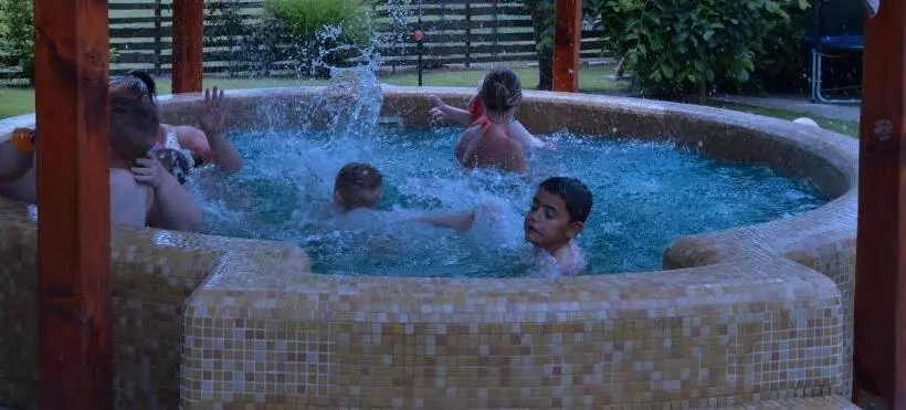 Majatalo Tisza Kert Vendégház  Tisza Kert Vendégház Ii