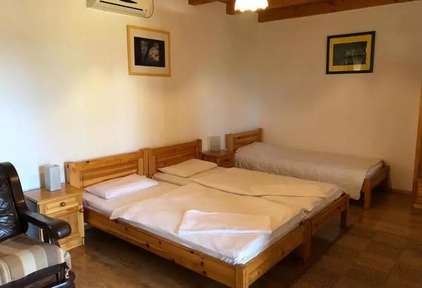 Majatalo Tisza Kert Vendégház  Tisza Kert Vendégház Ii