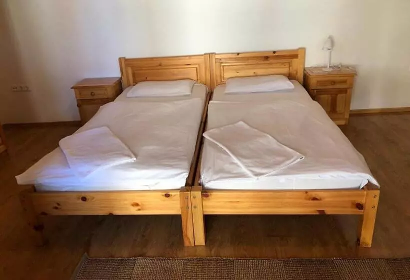 Majatalo Tisza Kert Vendégház  Tisza Kert Vendégház Ii