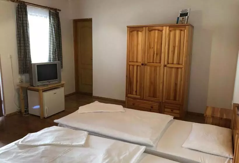 Majatalo Tisza Kert Vendégház  Tisza Kert Vendégház Ii