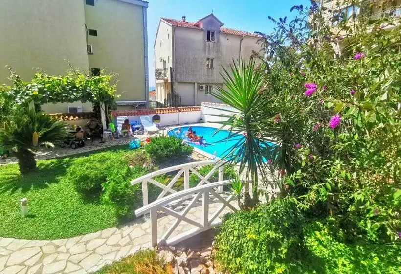 پانسیون Vila Koral