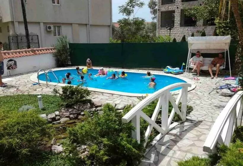پانسیون Vila Koral