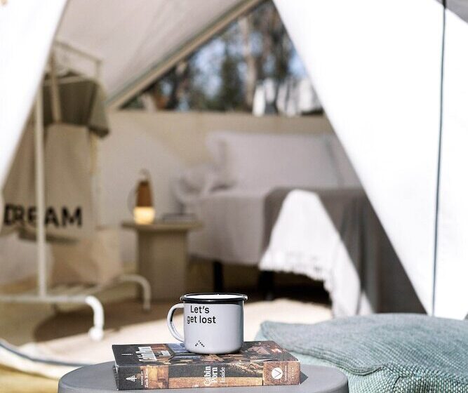 هتل Wecamp Cala Montgó