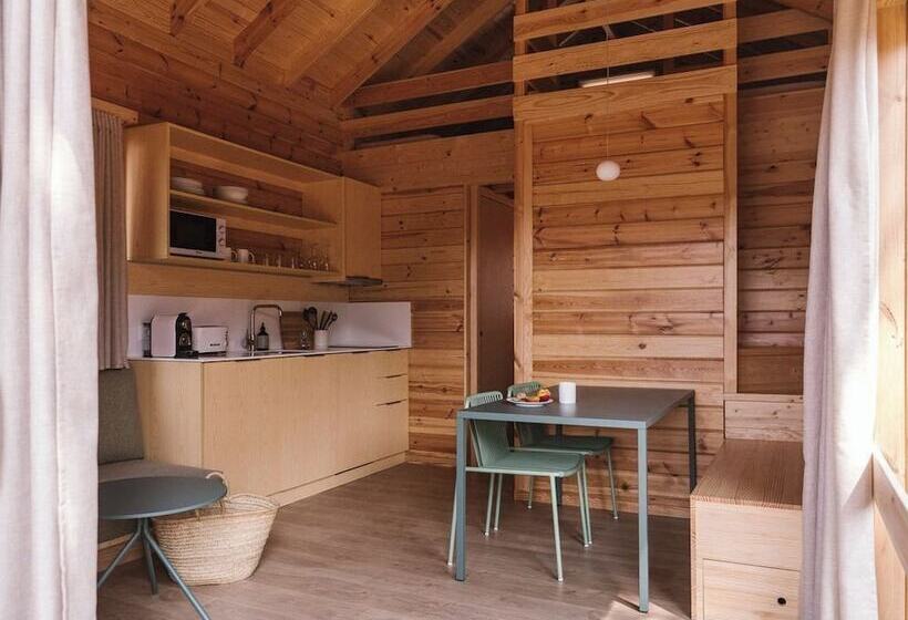 هتل Wecamp Cala Montgó