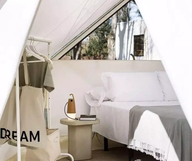 Hotelli Wecamp Cala Montgó