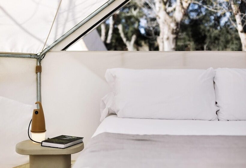 هتل Wecamp Cala Montgó