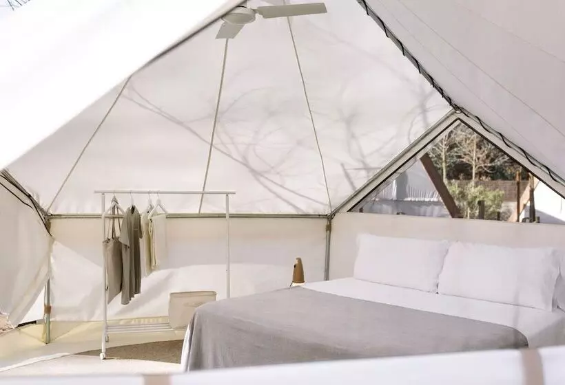 Hotelli Wecamp Cala Montgó