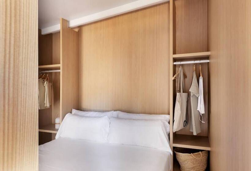 هتل Wecamp Cala Montgó