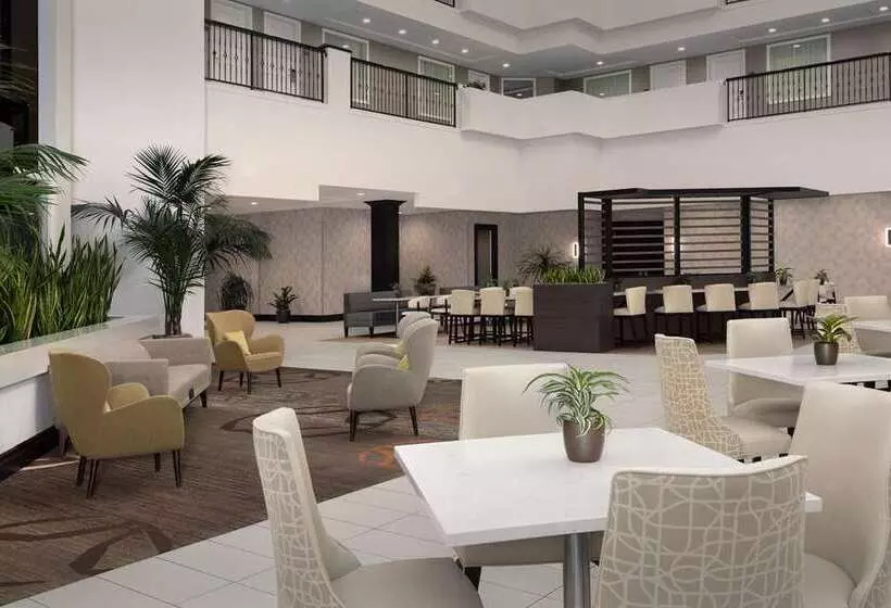 Embassy Suites La Quinta Hotel & Spa