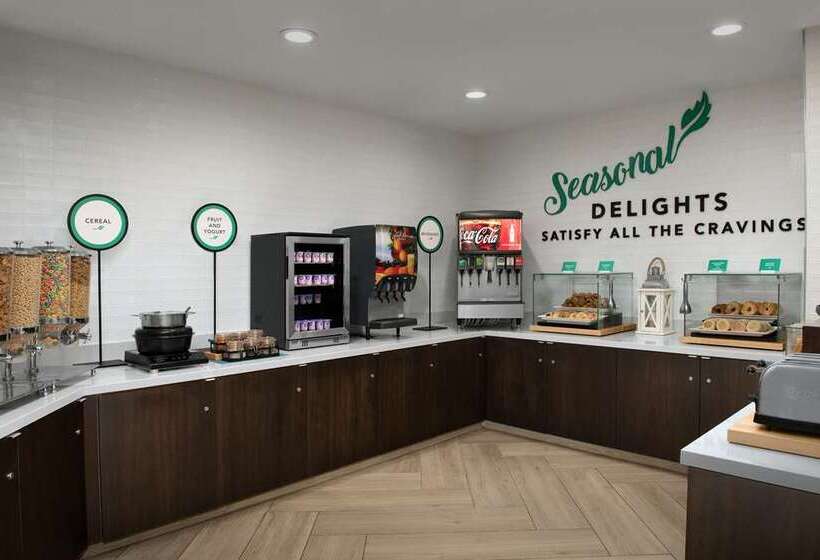 Embassy Suites La Quinta Hotel & Spa