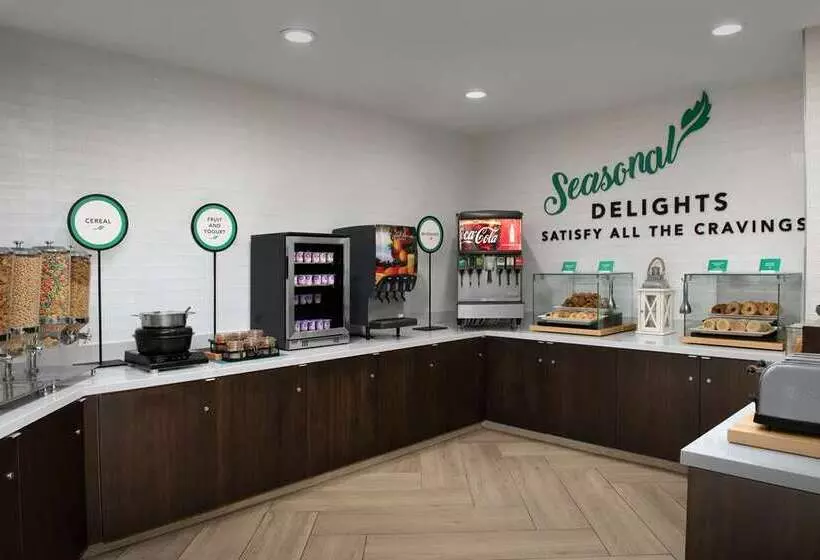 Embassy Suites La Quinta Hotel & Spa