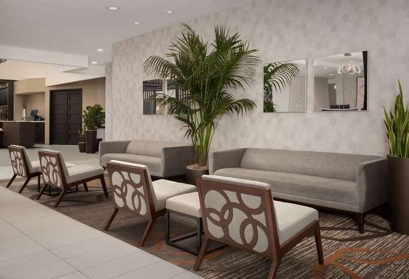 Embassy Suites La Quinta Hotel & Spa