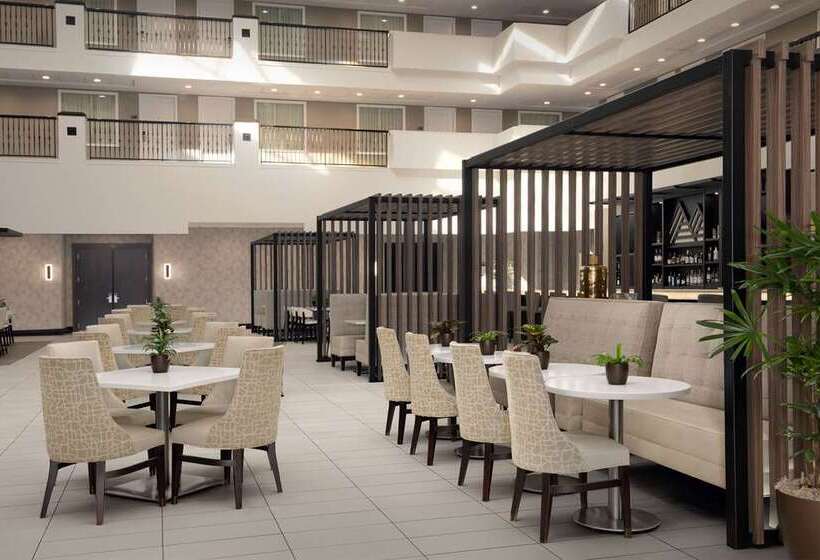 Embassy Suites La Quinta Hotel & Spa