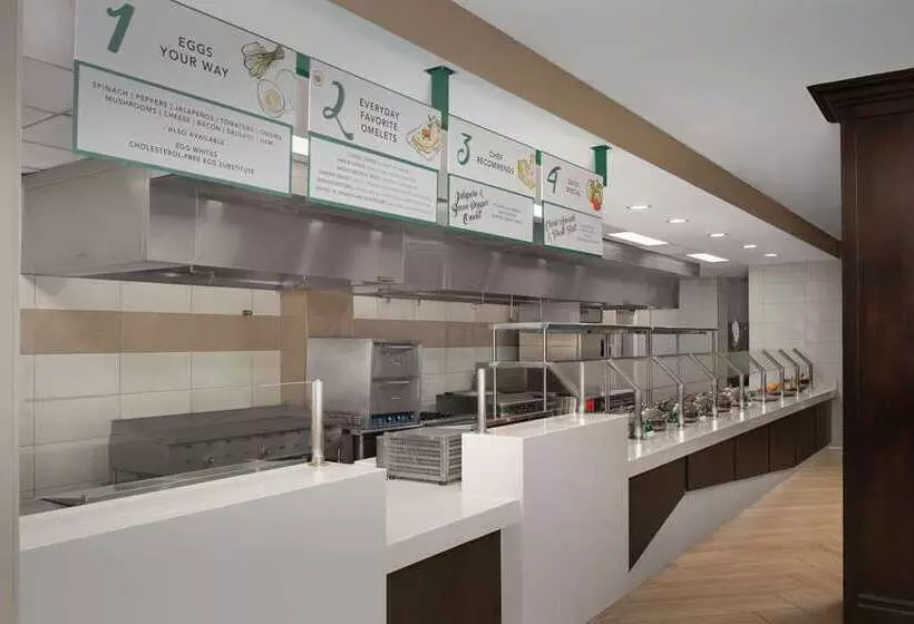 Embassy Suites La Quinta Hotel & Spa