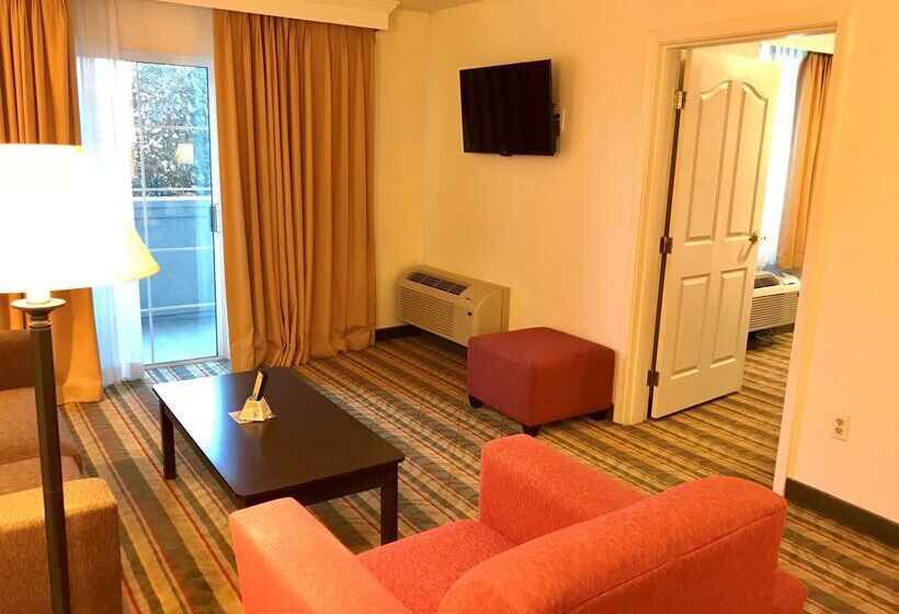 ホテル Best Western Visalia