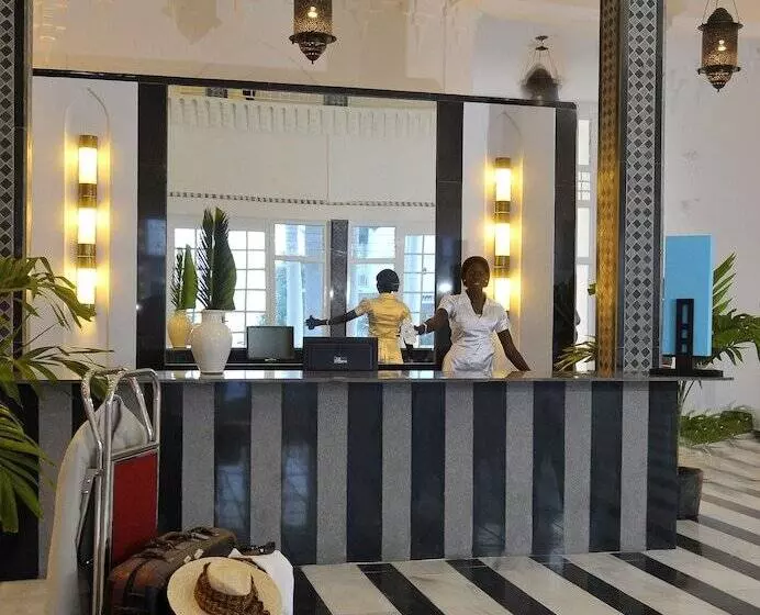 Отель Coco Ocean Resort & Spa