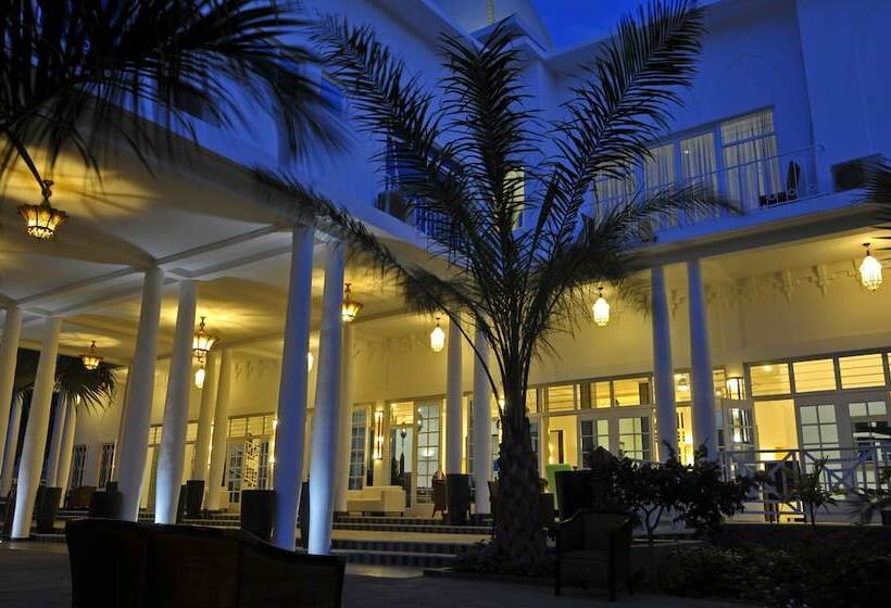 Отель Coco Ocean Resort & Spa