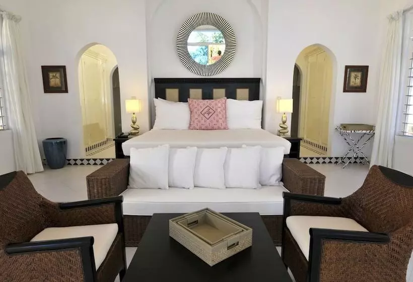 Отель Coco Ocean Resort & Spa