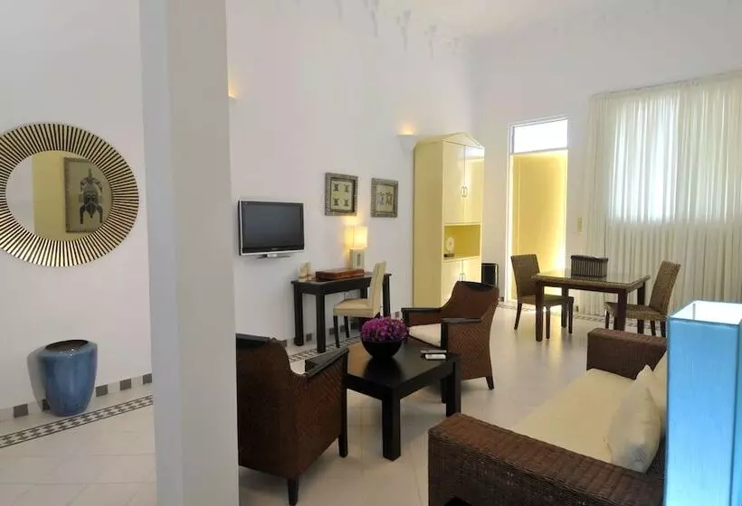 Отель Coco Ocean Resort & Spa