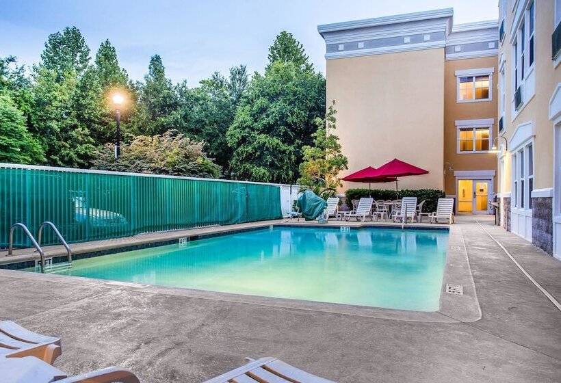 Hotel Comfort Suites At Isle Of Palms Connector