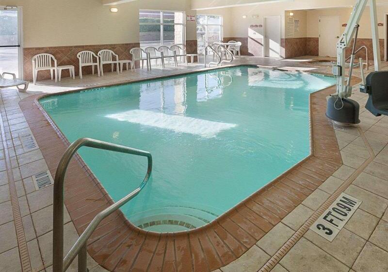 هتل Comfort Suites Medical Center Near Six Flags