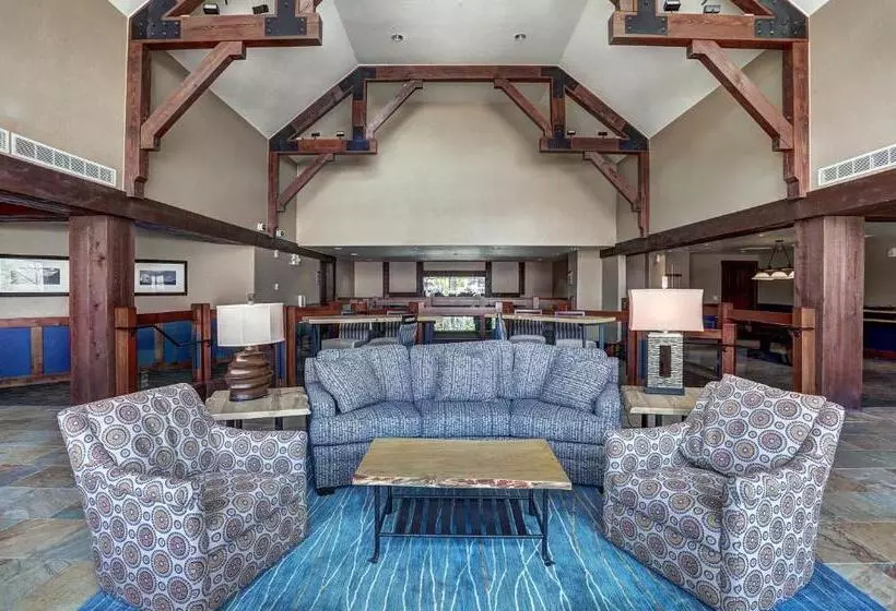 فندق Crystal Peak Lodge By Vail Resorts