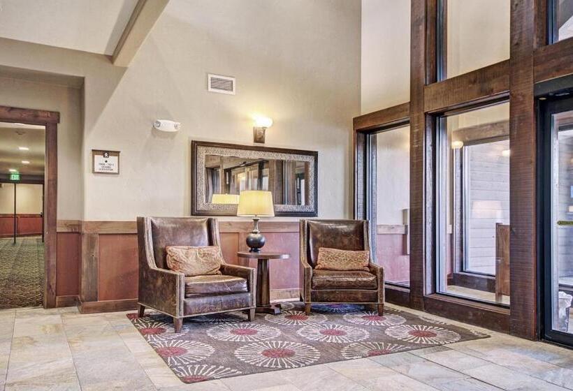 فندق Crystal Peak Lodge By Vail Resorts