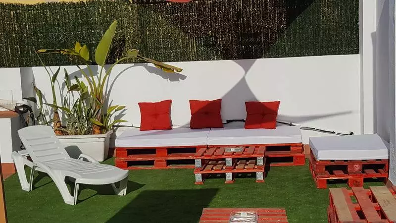 هتل Y Apartamentos Doña Lola