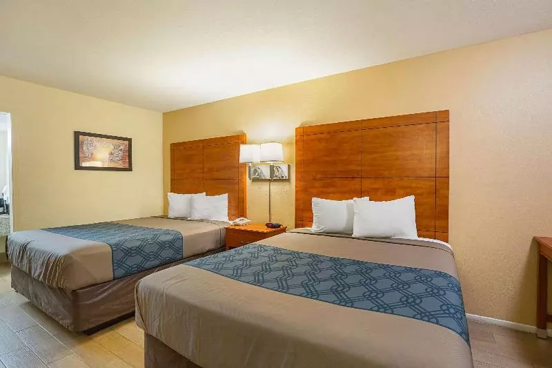 호텔 Econo Lodge Huntsville University Area