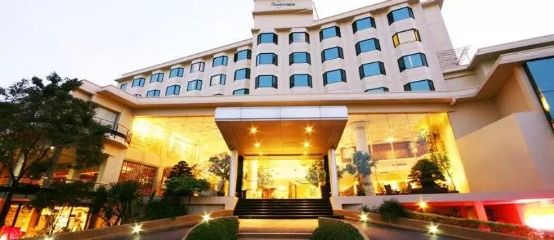 ホテル The Grand Riverside