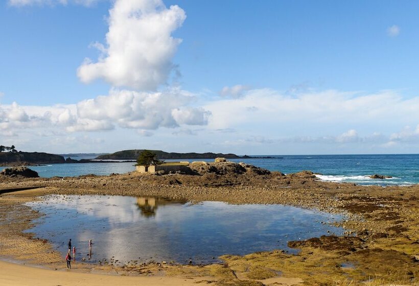 Отель Lagrange Vacances Les Roches Douvres