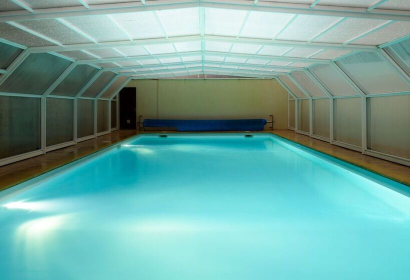 Отель Lagrange Vacances Les Roches Douvres