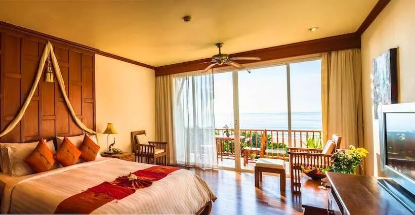 בית מלון כפרי Layalina