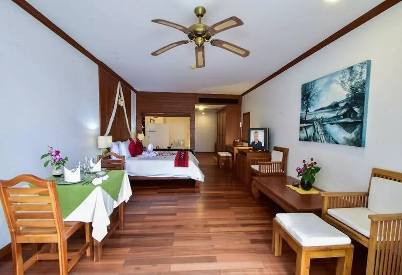 בית מלון כפרי Layalina