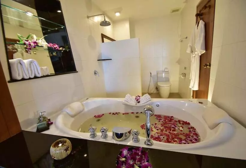 בית מלון כפרי Layalina