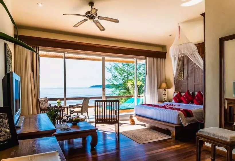 בית מלון כפרי Layalina